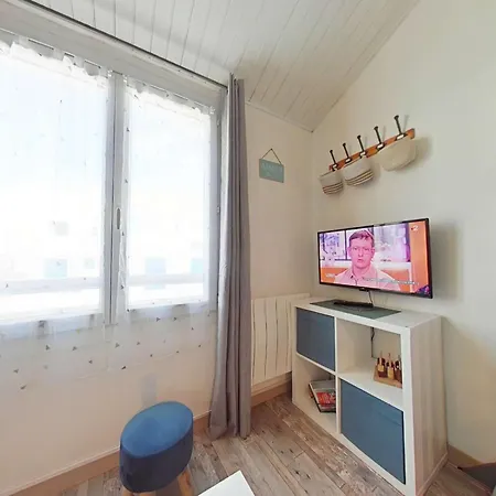 Mezzanine Lumineux Avec Wifi, Idealement Situe, 4 Couchages, A 250m De La Et Du Port - Fr-1-224b-99 *