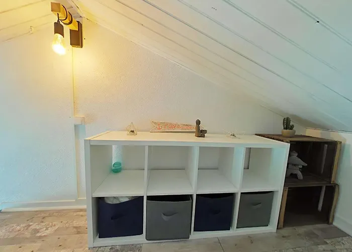 Appartement Mezzanine Lumineux Avec Wifi, Idéalement Situé, 4 Couchages, à 250m De La Et Du Port - Fr-1-224b-99