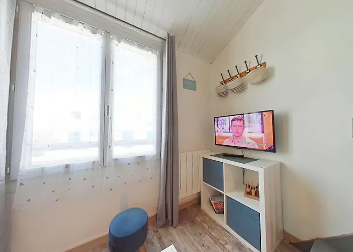 Mezzanine Lumineux Avec Wifi, Idéalement Situé, 4 Couchages, à 250m De La Et Du Port - Fr-1-224b-99 *